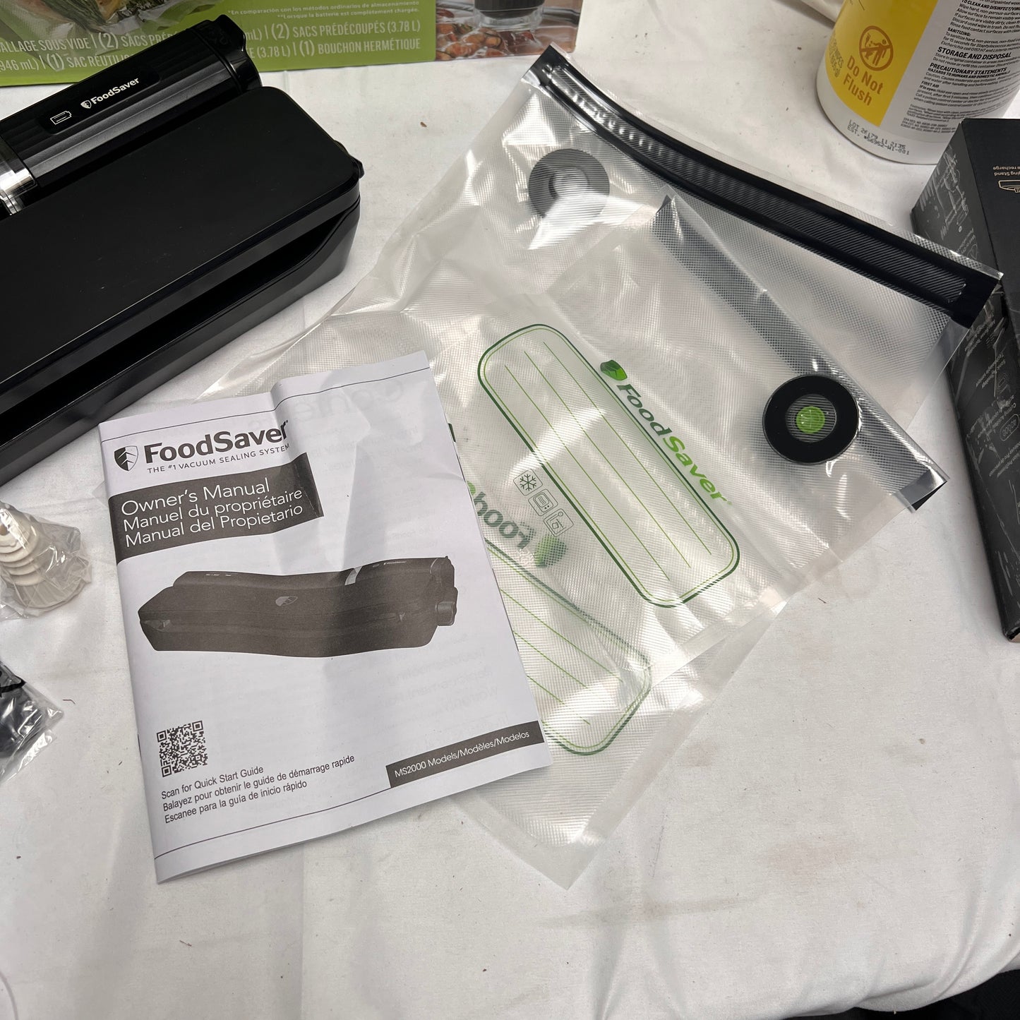 Foodsaver 2-in-1 Vacuum Sealing system - MS2010