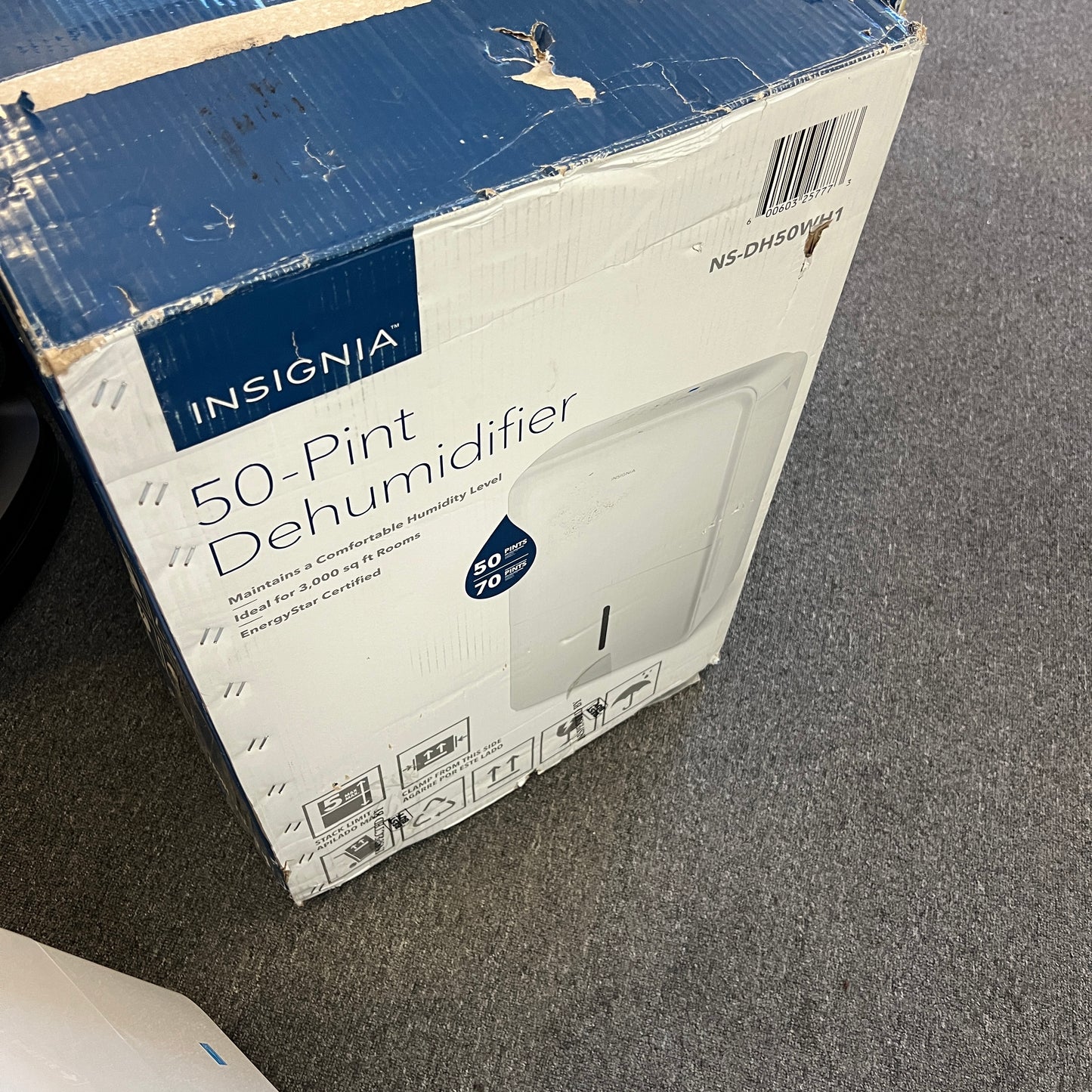 Insignia 50-Pint Dehumidifier - NS-DH50WH1