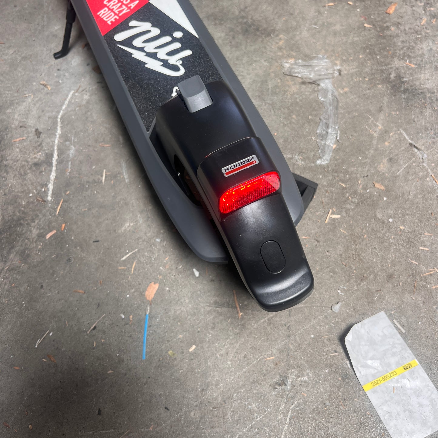 NIU - KQi 200P Electric Kick Scooter w/ 34 mi Range & 20 mph Max Speed