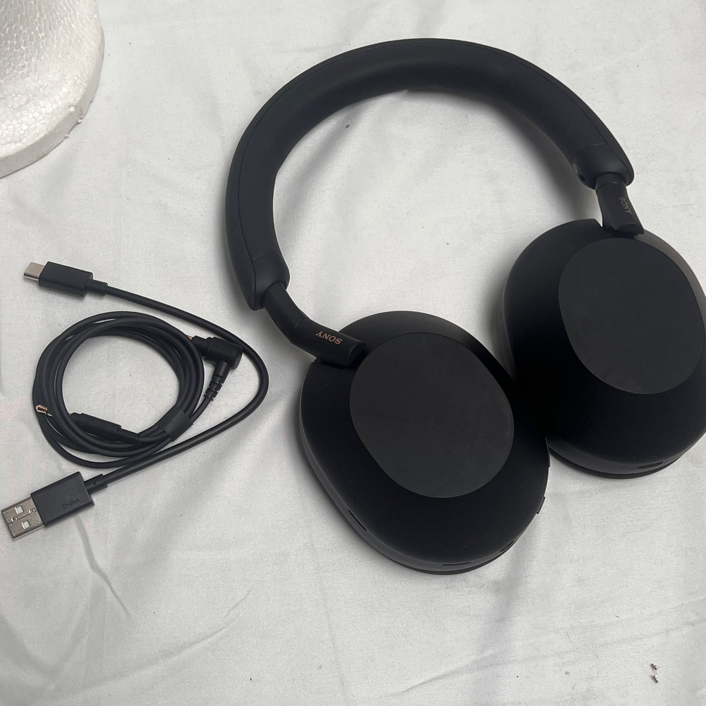 Sony WH1000XM5/SA Wireless Noise-Cancelling Over-the-Ear Headphones
