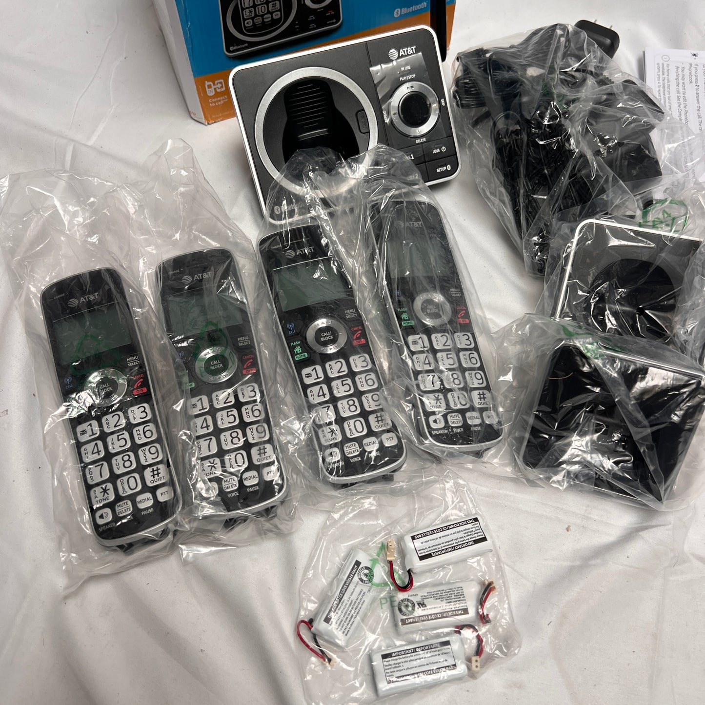 AT&T DLP72412 Answering System 4 Handset w/ Connect to Cell