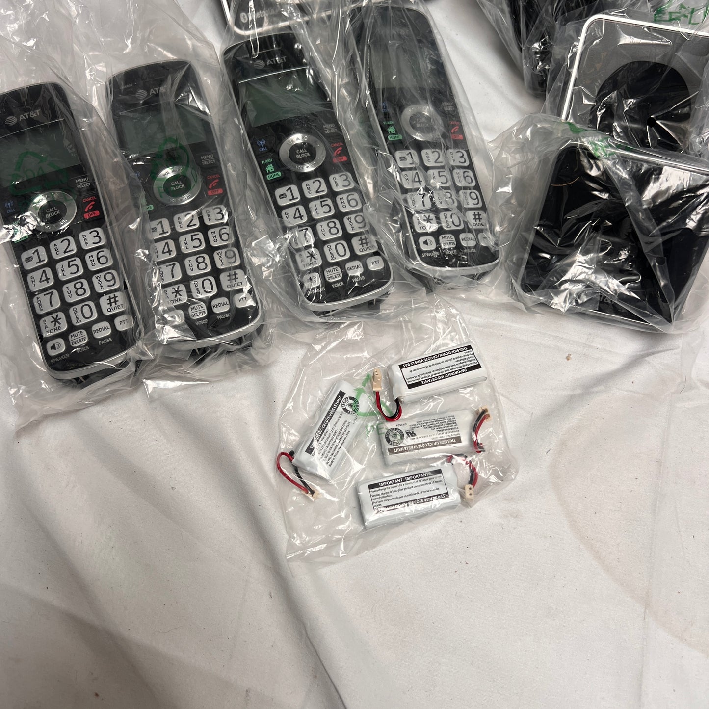 AT&T DLP72412 Answering System 4 Handset w/ Connect to Cell