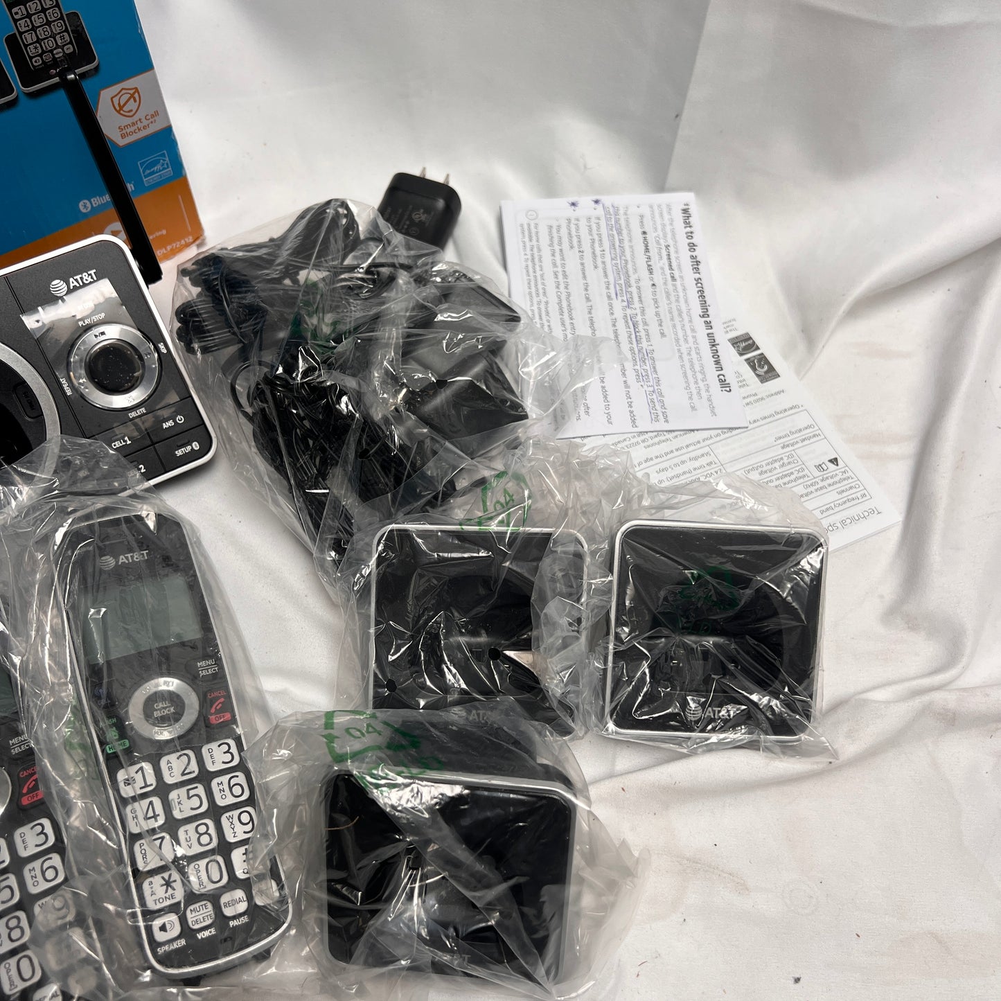 AT&T DLP72412 Answering System 4 Handset w/ Connect to Cell