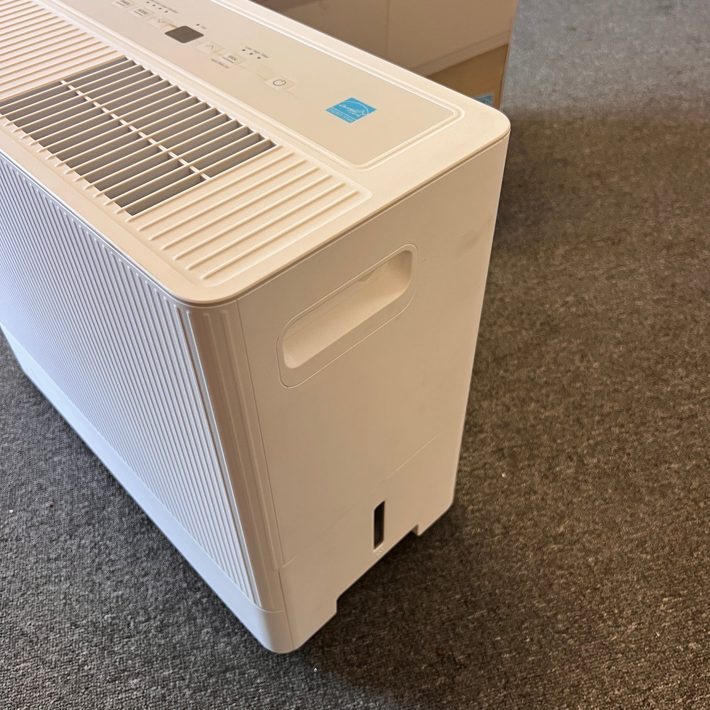 Insignia - 2,000 Sq. Ft. 35-Pint Portable Dehumidifier