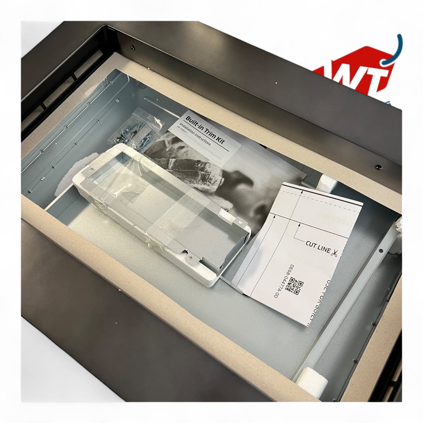 Samsung - 30" Trim Kit for MS19M8020TG Microwave