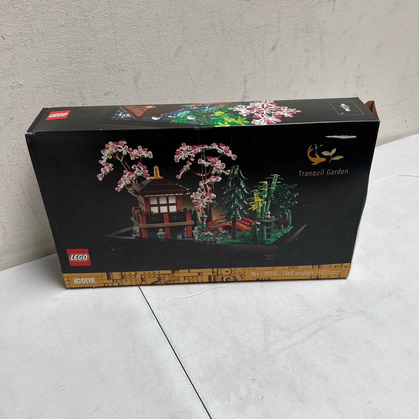 LEGO - Icons Tranquil Garden Adult Building Kit 10315